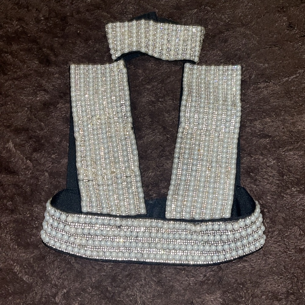 Cropped top rhinestone diamonds and fake pearls of course 😄